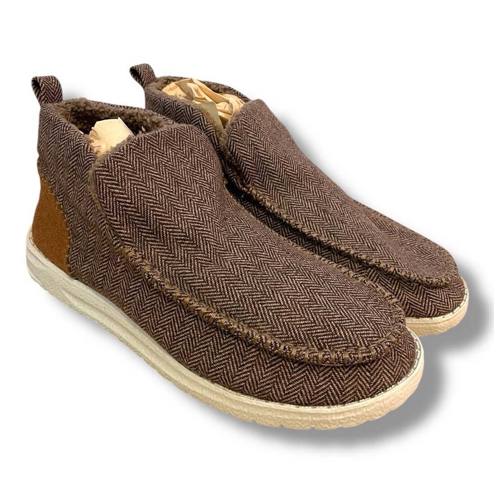 Gypsy Jazz Brown Flats with Cozy Slip-On Design